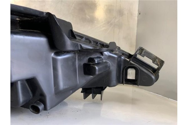 Recambio de faro delantero izquierdo para peugeot 207 1.6 hdi referencia OEM IAM 085501140L  