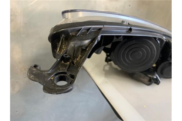 Recambio de faro delantero izquierdo para peugeot 207 1.6 hdi referencia OEM IAM 085501140L  