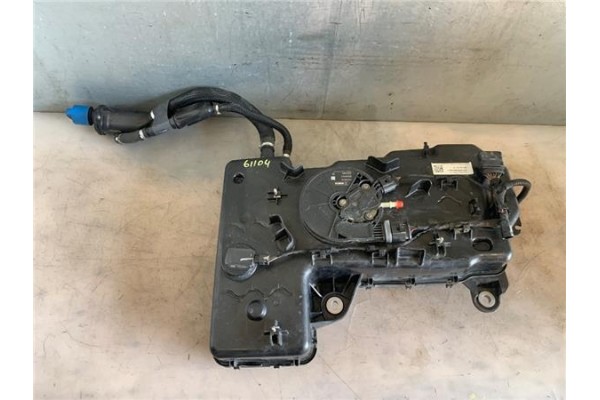 Recambio de deposito ad blue para volkswagen t6 transporter furgón/combi (sg) 2.0 kombi 4motion referencia OEM IAM 7E0131877H  