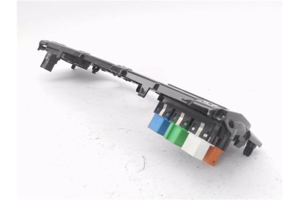 Recambio de embellecedor mando clima para volkswagen t6 transporter furgón/combi (sg) 2.0 kombi 4motion referencia OEM IAM 7E585