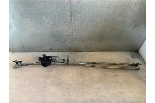 Recambio de motor limpiaparabrisas delantero para peugeot 308 1.6 gt referencia OEM IAM 0390241869  