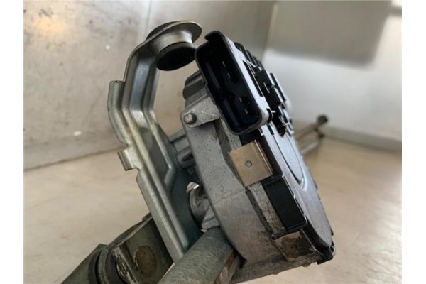 Recambio de motor limpiaparabrisas delantero para peugeot 308 1.6 gt referencia OEM IAM 0390241869  
