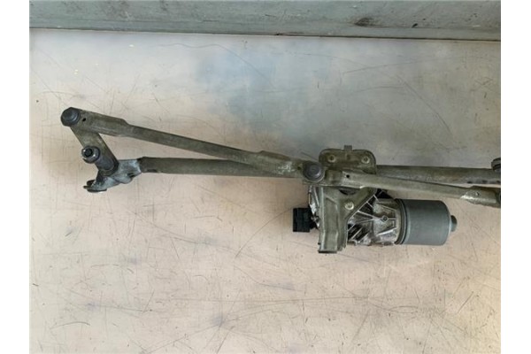 Recambio de motor limpiaparabrisas delantero para peugeot 308 1.6 gt referencia OEM IAM 0390241869  