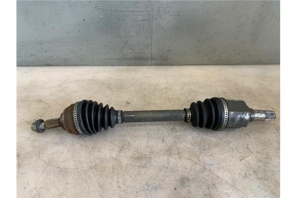 Recambio de palier delantero izquierdo para renault megane ii classic berlina 2.0 expression referencia OEM IAM 8200285909  