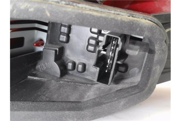 Recambio de piloto trasero derecho para peugeot 207 1.6 hdi referencia OEM IAM 9686565980  