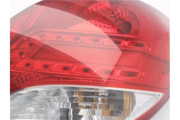 Recambio de piloto trasero derecho para peugeot 207 1.6 hdi referencia OEM IAM 9686565980  