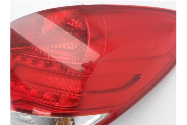 Recambio de piloto trasero derecho para peugeot 207 1.6 hdi referencia OEM IAM 9686565980  