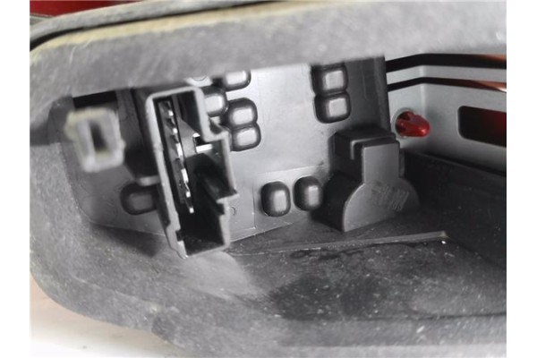 Recambio de piloto trasero izquierdo para peugeot 207 1.6 hdi referencia OEM IAM 9686566080  