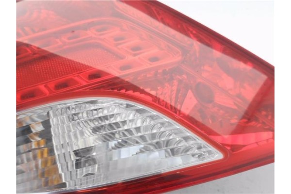 Recambio de piloto trasero izquierdo para peugeot 207 1.6 hdi referencia OEM IAM 9686566080  