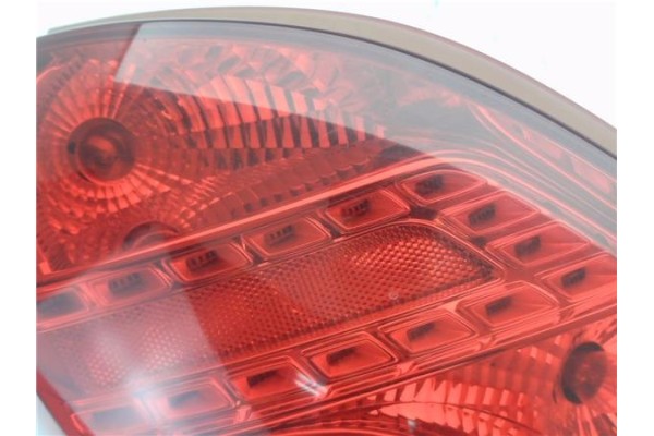 Recambio de piloto trasero izquierdo para peugeot 207 1.6 hdi referencia OEM IAM 9686566080  