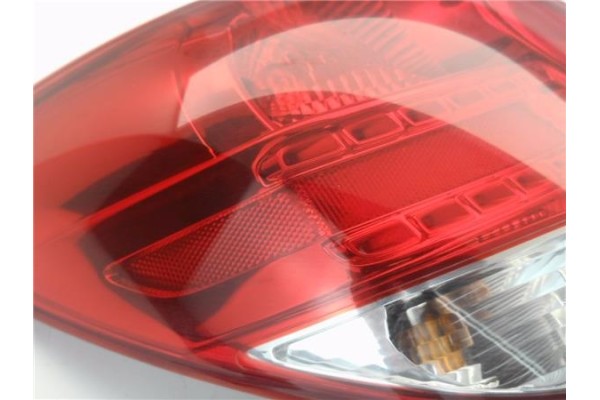 Recambio de piloto trasero izquierdo para peugeot 207 1.6 hdi referencia OEM IAM 9686566080  