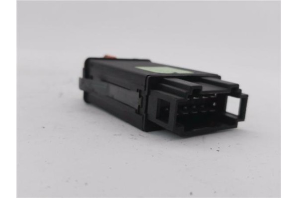 Recambio de interruptor luces emergencia para audi a3 (8l) 1.6 ambiente referencia OEM IAM 8L0941509P  