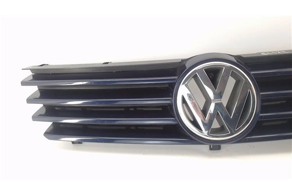 Recambio de rejilla capo para volkswagen polo iii berlina (6n2) 1.4 conceptline referencia OEM IAM 6N0853651J 6N0853655 
