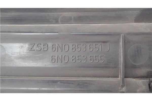 Recambio de rejilla capo para volkswagen polo iii berlina (6n2) 1.4 conceptline referencia OEM IAM 6N0853651J 6N0853655 