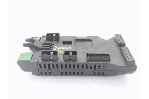 Recambio de caja fusibles/rele para mercedes-benz vito furgón (638) 2.3 110 d  (638.074) referencia OEM IAM 0005400650 8501002 