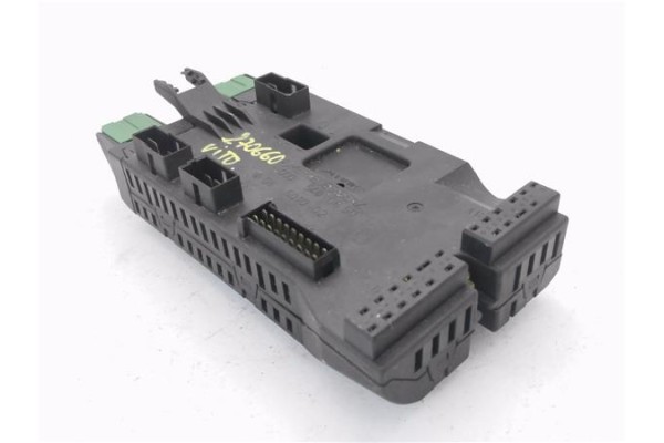 Recambio de caja fusibles/rele para mercedes-benz vito furgón (638) 2.3 110 d  (638.074) referencia OEM IAM 0005400650 8501002 