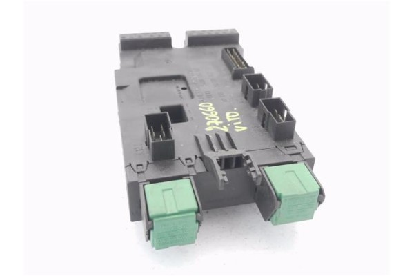 Recambio de caja fusibles/rele para mercedes-benz vito furgón (638) 2.3 110 d  (638.074) referencia OEM IAM 0005400650 8501002 