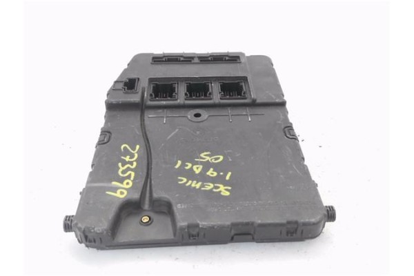 Recambio de caja fusibles/rele para renault scenic ii (jm) 1.9 dci (jm12, jm0g) referencia OEM IAM 8200351184  