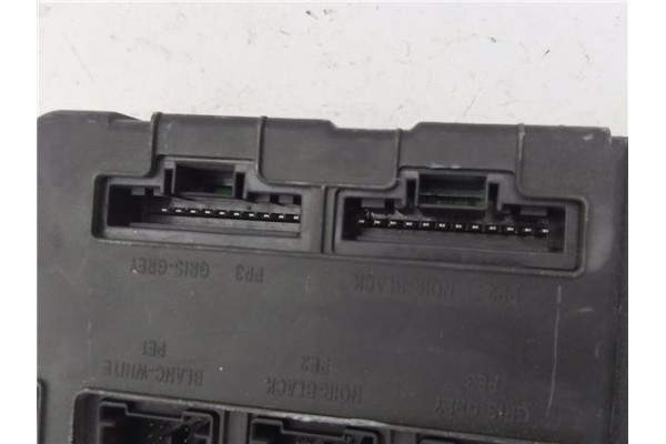 Recambio de caja fusibles/rele para renault scenic ii (jm) 1.9 dci (jm12, jm0g) referencia OEM IAM 8200351184  