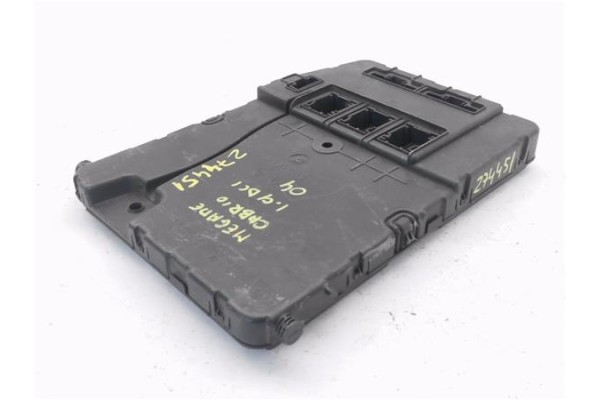 Recambio de caja fusibles/rele para renault megane ii coupe/cabrio 1.9 confort dynamique referencia OEM IAM 8200351182 S11840015
