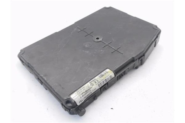 Recambio de caja fusibles/rele para renault megane ii coupe/cabrio 1.9 confort dynamique referencia OEM IAM 8200351182 S11840015