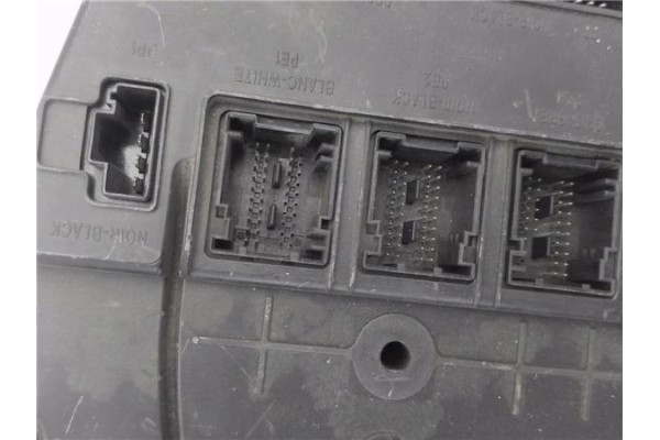 Recambio de caja fusibles/rele para renault megane ii coupe/cabrio 1.9 confort dynamique referencia OEM IAM 8200351182 S11840015