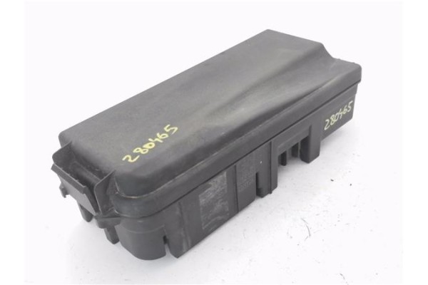 Recambio de caja fusibles/rele para opel vectra c berlina 1.9 cdti referencia OEM IAM 13205802 519181002 