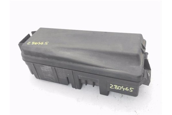 Recambio de caja fusibles/rele para opel vectra c berlina 1.9 cdti referencia OEM IAM 13205802 519181002 