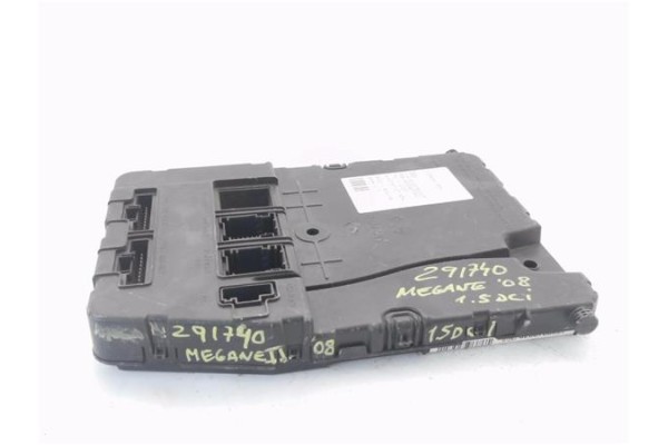 Recambio de caja fusibles/rele para renault megane ii (bm0/1_, cm0/1_) 1.5 dci referencia OEM IAM 8200780007 8200837591 