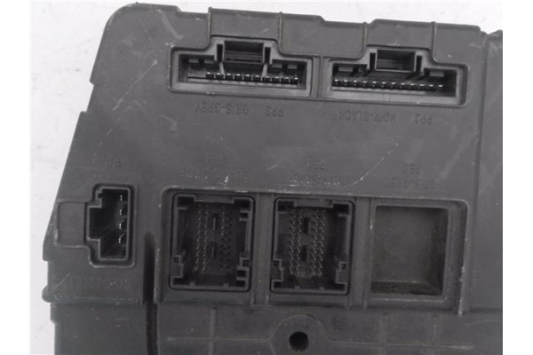 Recambio de caja fusibles/rele para renault megane ii (bm0/1_, cm0/1_) 1.5 dci referencia OEM IAM 8200780007 8200837591 