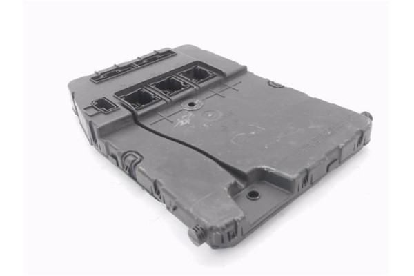 Recambio de caja fusibles/rele para renault scenic ii (jm) 1.5 dci (jm02, jm13) referencia OEM IAM 8200525384 S118400150D 