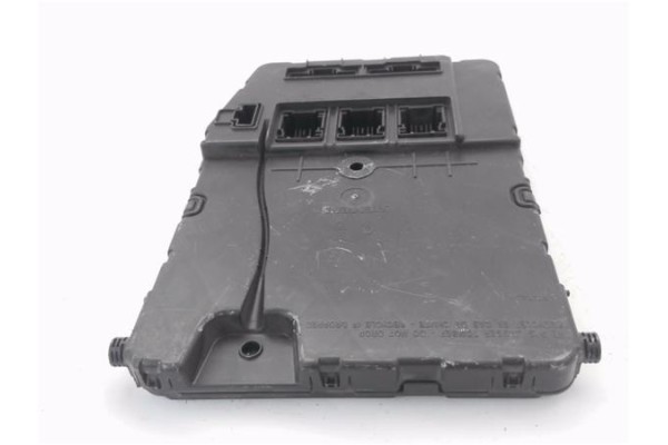 Recambio de caja fusibles/rele para renault scenic ii (jm) 1.5 dci (jm02, jm13) referencia OEM IAM 8200525384 S118400150D 