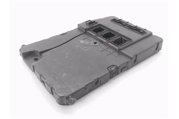 Recambio de caja fusibles/rele para renault scenic ii (jm) 1.5 dci (jm02, jm13) referencia OEM IAM 8200525384 S118400150D 