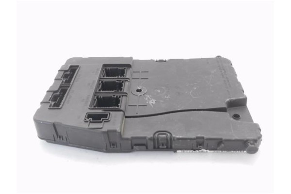 Recambio de caja fusibles/rele para renault scenic ii (jm) 1.5 dci (jm02, jm13) referencia OEM IAM 8200525384 S118400150D 