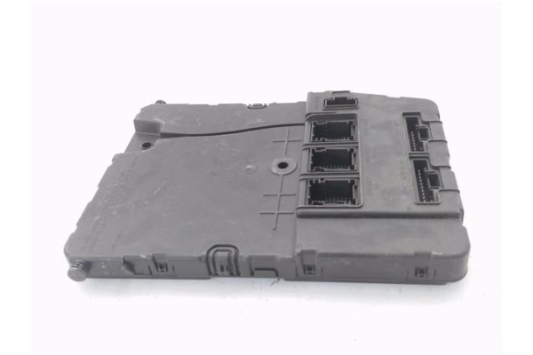 Recambio de caja fusibles/rele para renault scenic ii (jm) 1.5 dci (jm1e) referencia OEM IAM 8200433198 S118400260E 