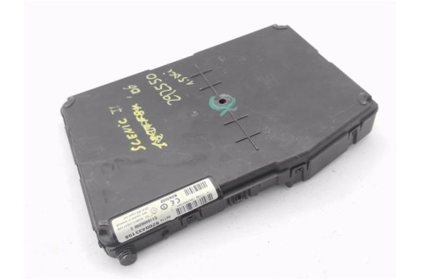 Recambio de caja fusibles/rele para renault scenic ii (jm) 1.5 dci (jm1e) referencia OEM IAM 8200433198 S118400260E 