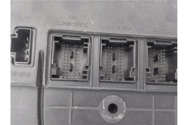 Recambio de caja fusibles/rele para renault scenic ii (jm) 1.5 dci (jm1e) referencia OEM IAM 8200433198 S118400260E 