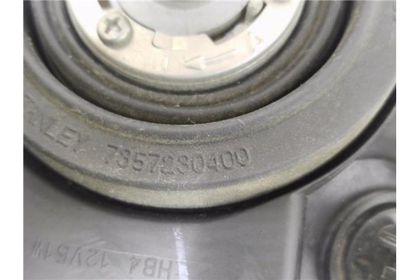 Recambio de faro delantero dcho para toyota corolla verso (r1) 2.2 d-4d referencia OEM IAM 7357230400  