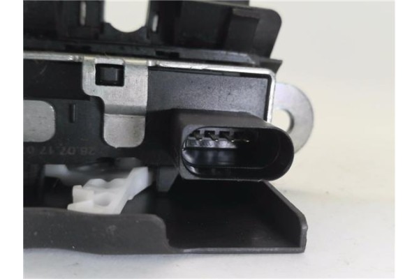 Recambio de cerradura porton para seat leon (1p1) 1.6 tdi referencia OEM IAM 1P0827505E  