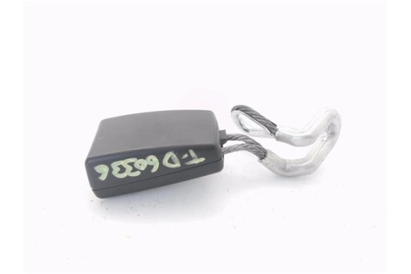 Recambio de anclaje cinturon trasero derecho para seat leon (1p1) 1.6 tdi referencia OEM IAM 1K0857740M  