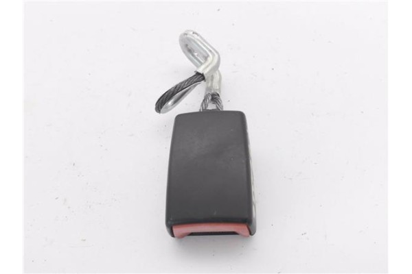 Recambio de anclaje cinturon trasero derecho para seat leon (1p1) 1.6 tdi referencia OEM IAM 1K0857740M  