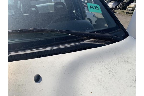 Recambio de brazo limpiaparabrisas delantero izquierdo para nissan terrano ii (r20) 2.7 td 4wd referencia OEM IAM 288800F000  