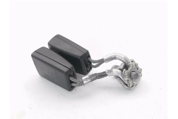 Recambio de anclaje cinturon trasero izquierdo para seat leon (1p1) 1.6 tdi referencia OEM IAM 1K0857739M  