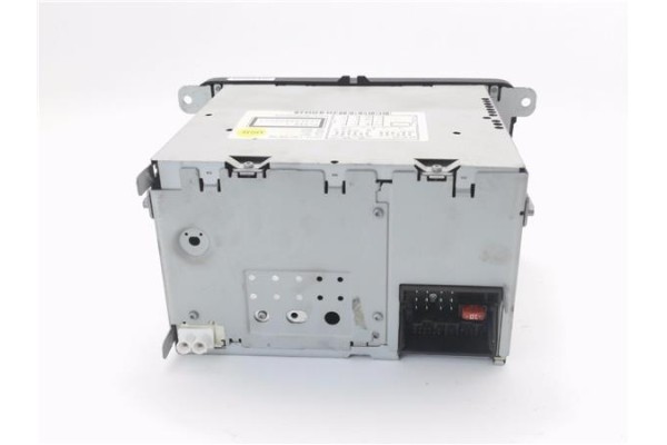 Recambio de autoradio para seat leon (1p1) 1.6 tdi referencia OEM IAM 5P0035186B 8,15764E+12 