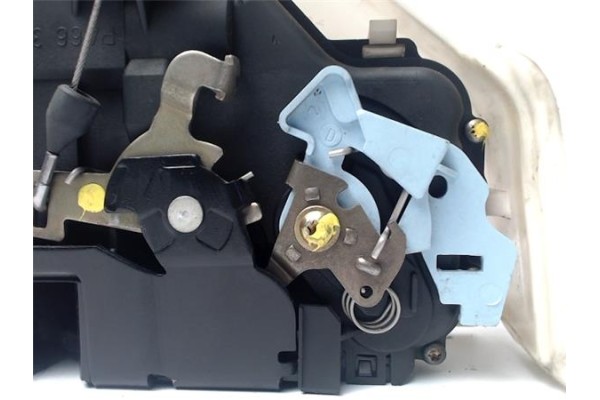 Recambio de cierre electromagnetico delantero derecho para volkswagen golf v (1k1) 1.9 tdi referencia OEM IAM 3D1837016AC BSP208