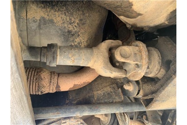 Recambio de cardan delantero para nissan terrano ii (r20) 2.7 td 4wd referencia OEM IAM 372000F000 372002X900 
