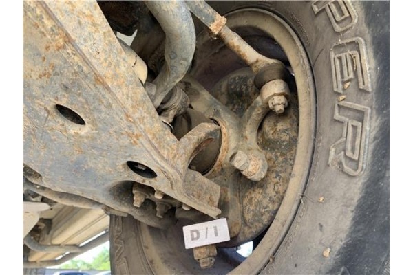 Recambio de mangueta delantero izquierda para nissan terrano ii (r20) 2.7 td 4wd referencia OEM IAM 400150F000  