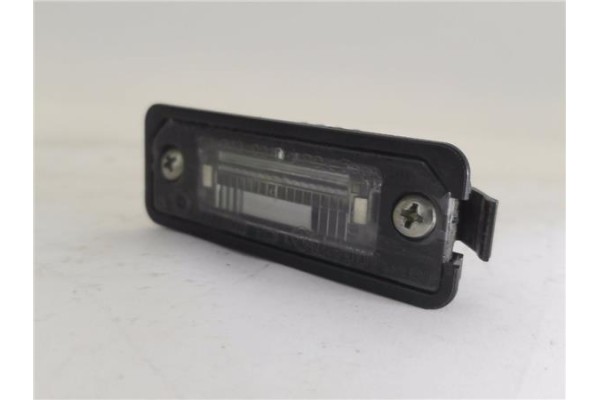 Recambio de piloto matricula para volkswagen golf v (1k1) 1.9 tdi referencia OEM IAM 3D0943021A  