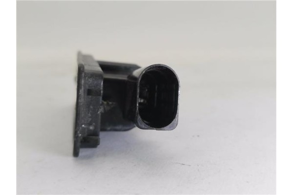 Recambio de piloto matricula para volkswagen golf v (1k1) 1.9 tdi referencia OEM IAM 3D0943021A  