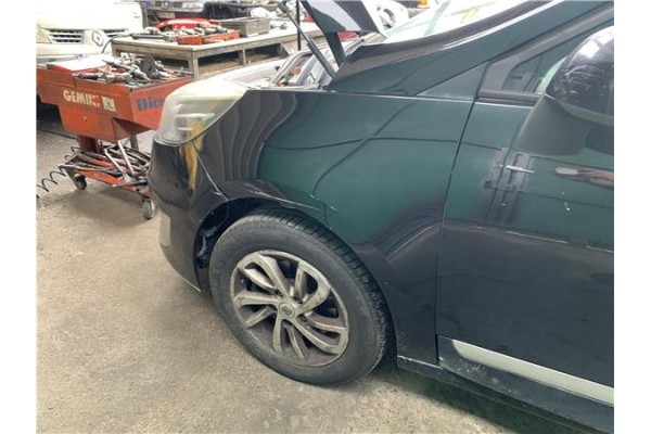 Recambio de aleta delantero izquierda para renault grand scénic iii (jz0/1_) 1.5 dci referencia OEM IAM 631011470R  